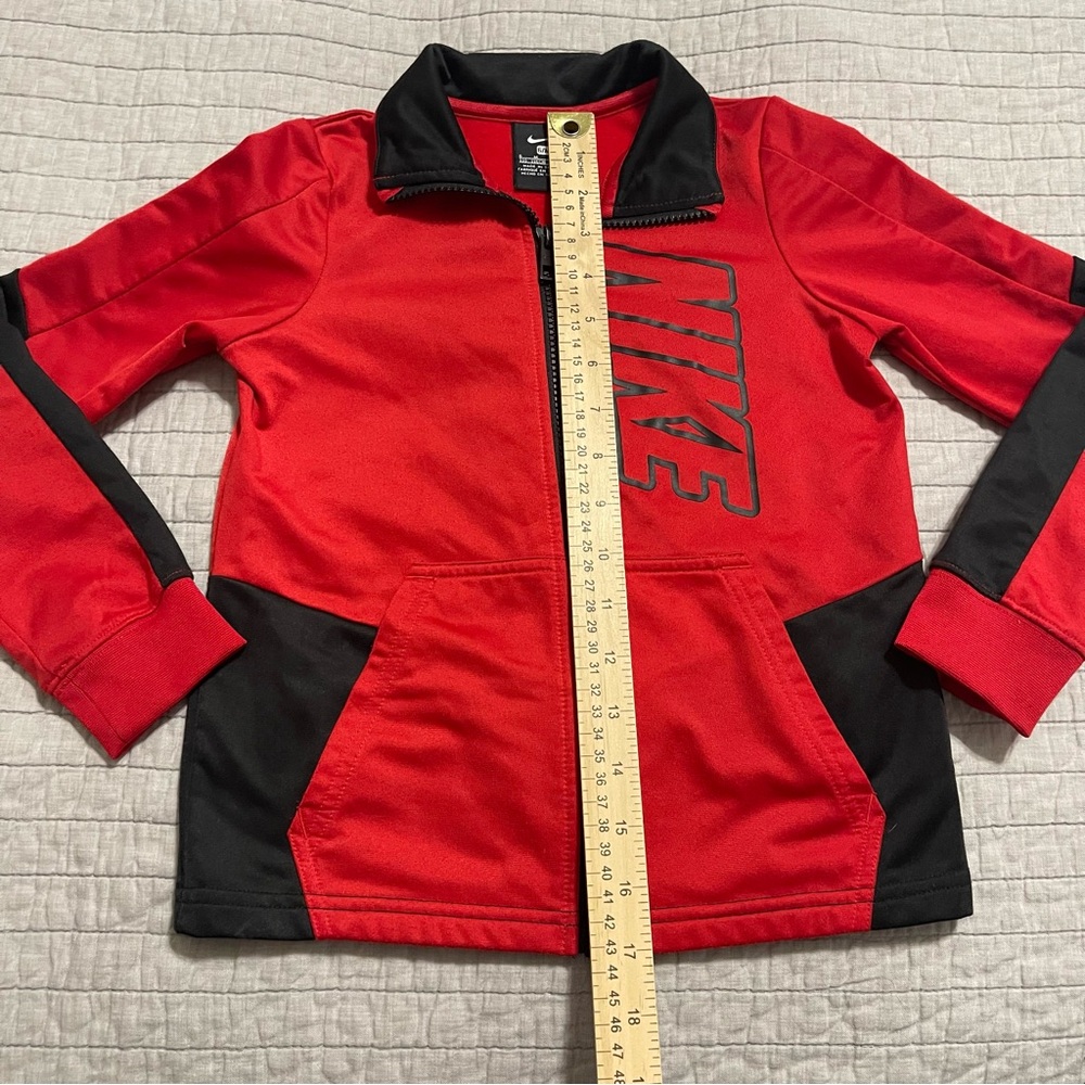 Nike Boy's Red & Black Tracksuit Jacket Size 6 - Picture 5 of 6